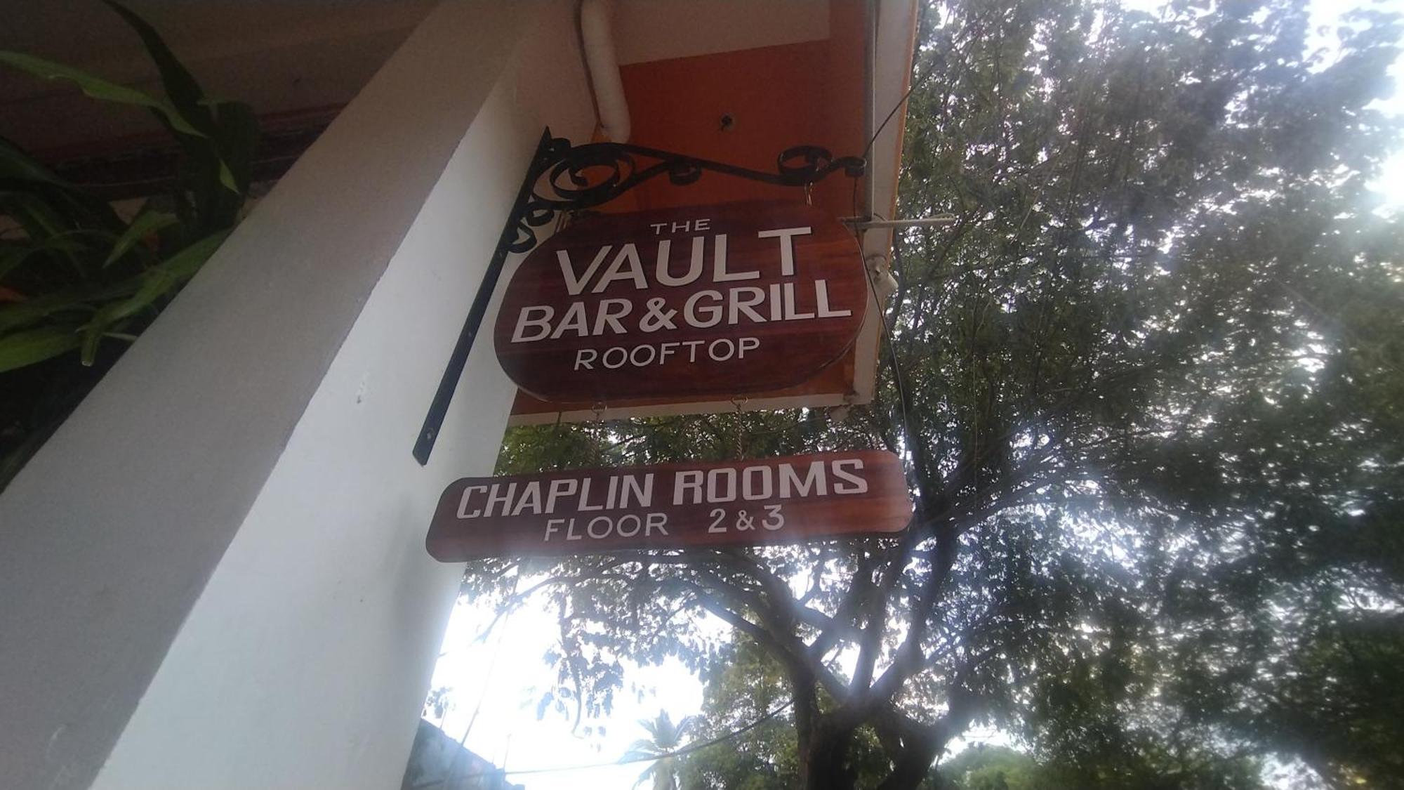 Chaplin Hotel Pondicherry Exterior foto